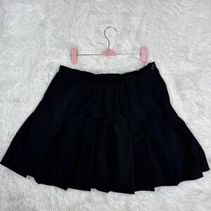 Rewind Elegant Black Pleated Mini Skirt